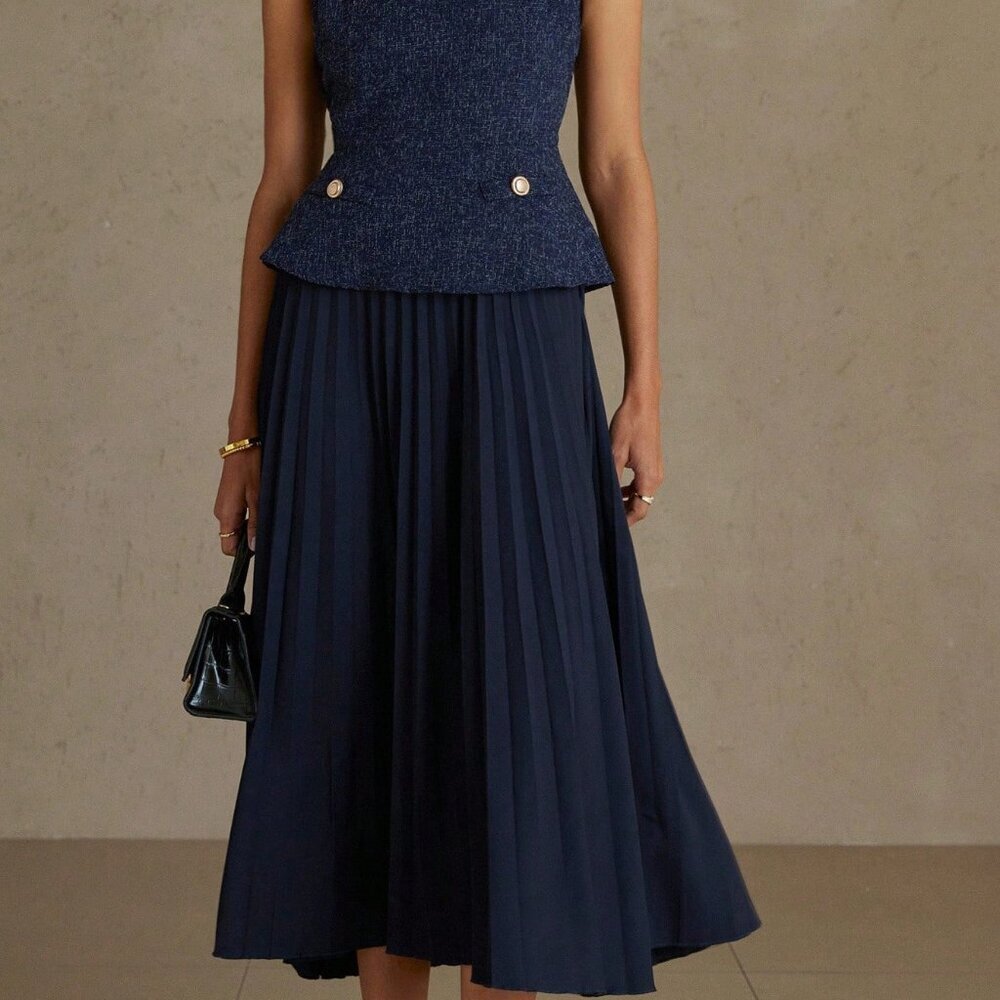 Navy Blue Elegant Women's Pleated Sleeveless Dress - Picture 5 of 7